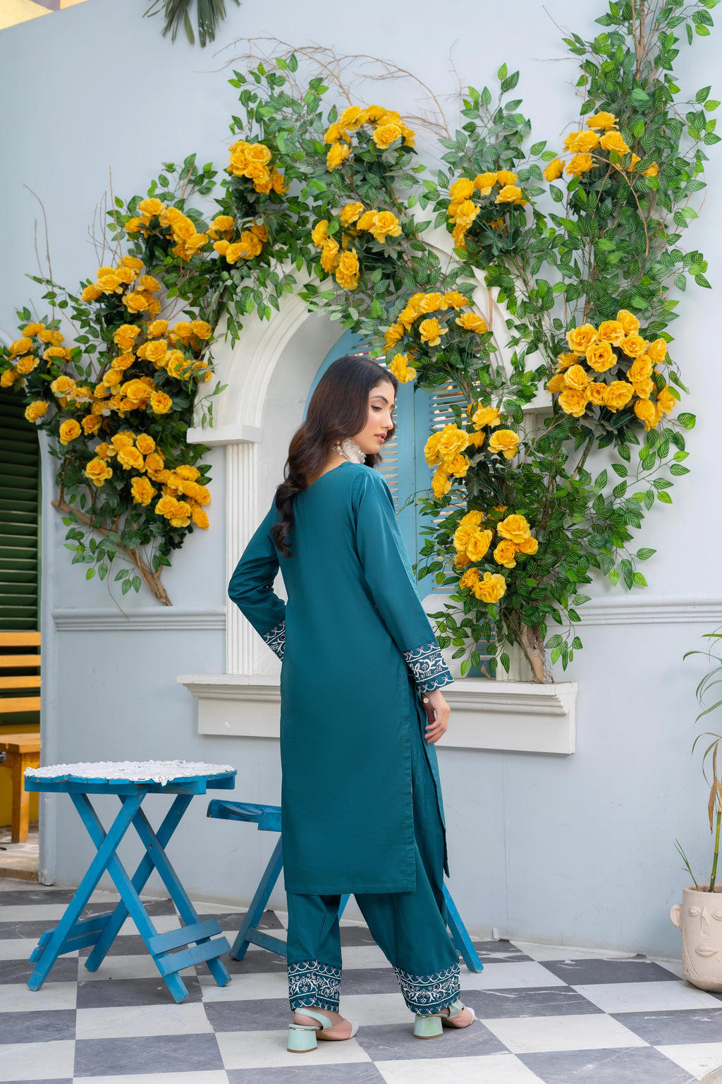 Stitched 2-Piece Suit – Teal Bloom with Embroidered Accents