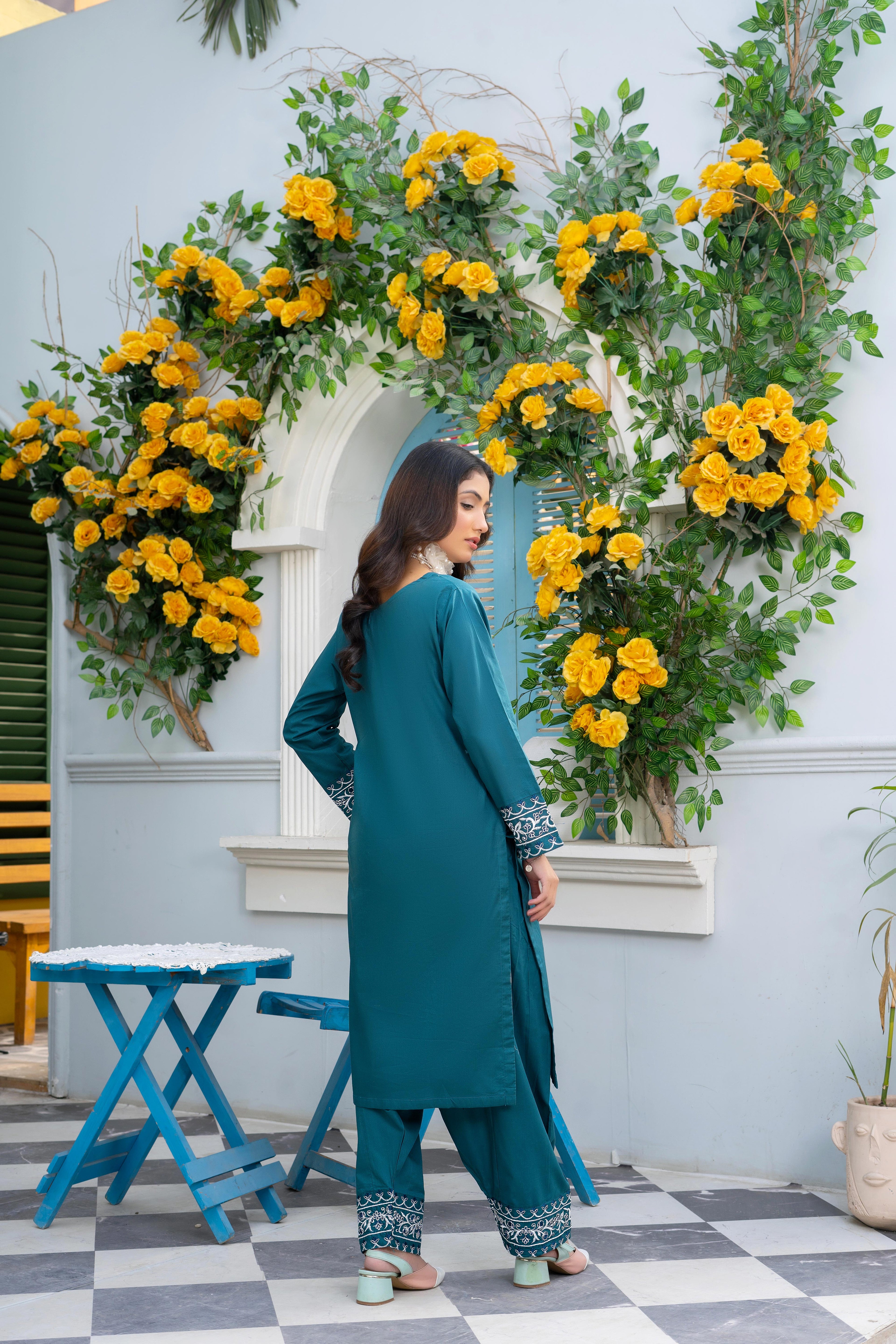 Stitched 2-Piece Suit – Teal Bloom with Embroidered Accents