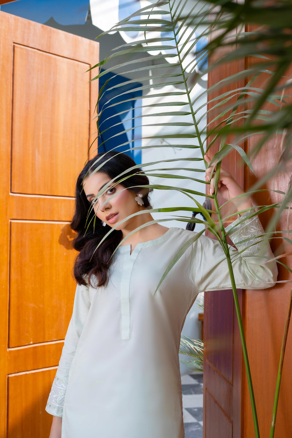 Stitched 2-Piece Suit – Soft Elegance in Ivory Tones