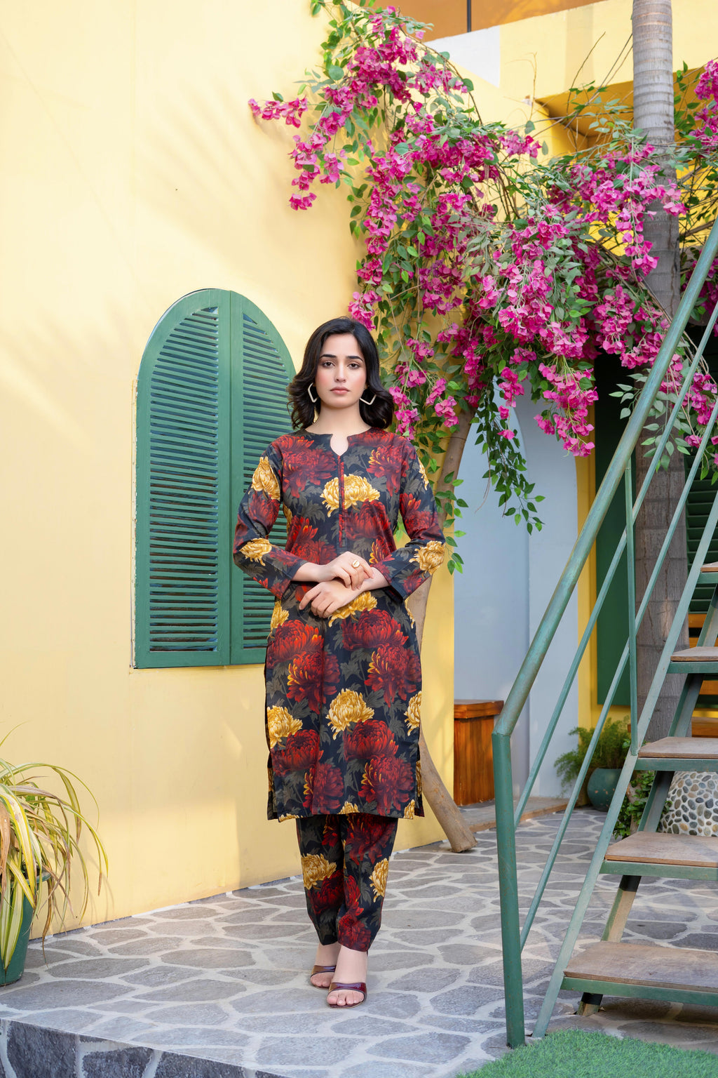 Stitched 2-Piece Suit – Rustic Bloom in Autumn Tones